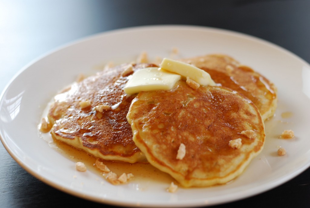 melted ice cream banana pancakes | getinmymouf.com 