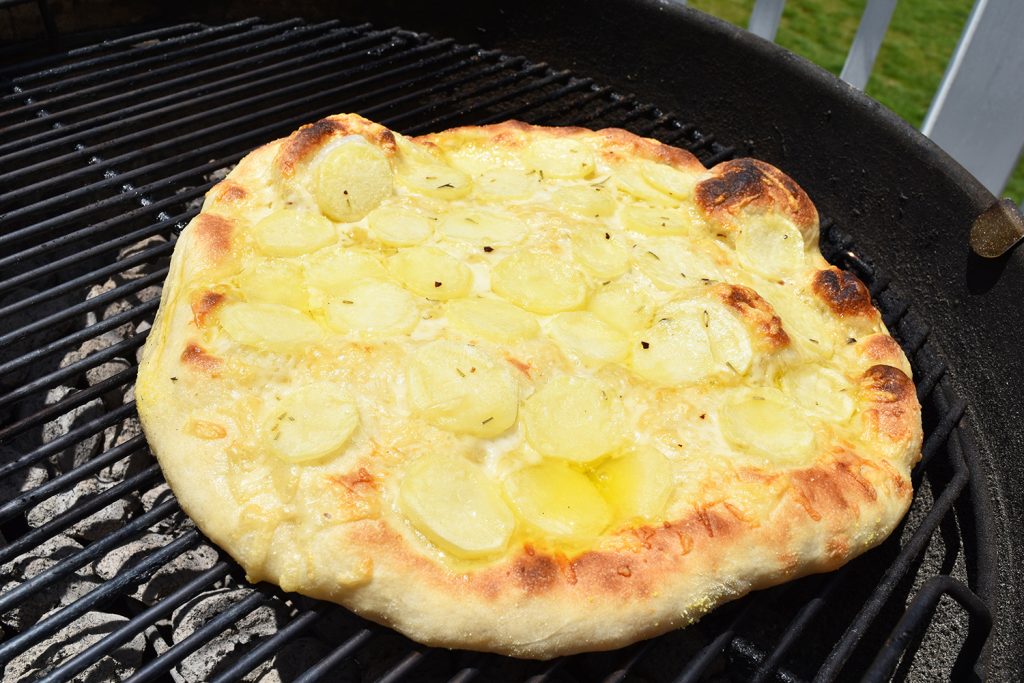 Get in my Mouf | Grilled Rosemary Potato Pizza