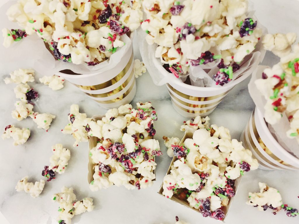 White Chocolate Cranberry Popcorn | getinmymouf.com