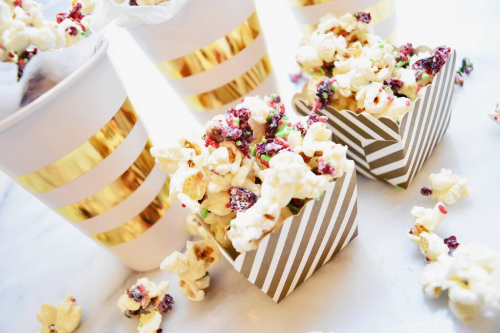 White Chocolate Cranberry Popcorn | getinmymouf.com